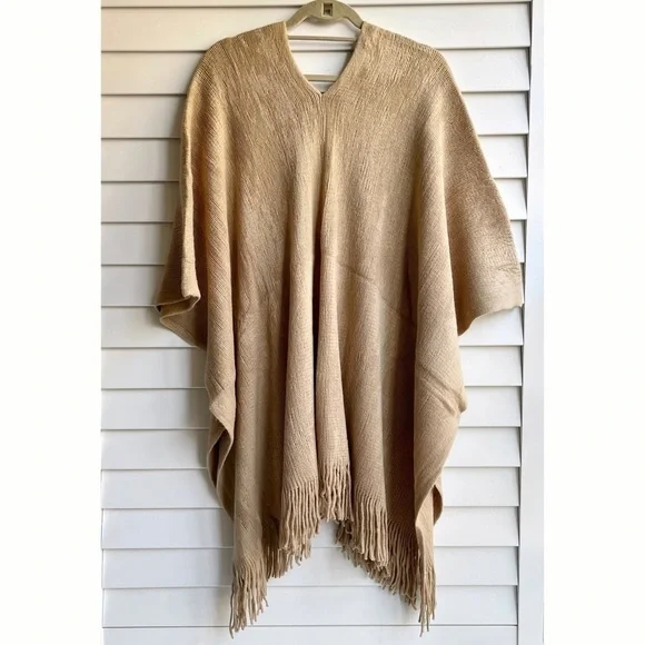 Shiraleah Rowan Camel Fringe Poncho One Size NWT Curateur Rachel Zoe - Picture 5 of 11